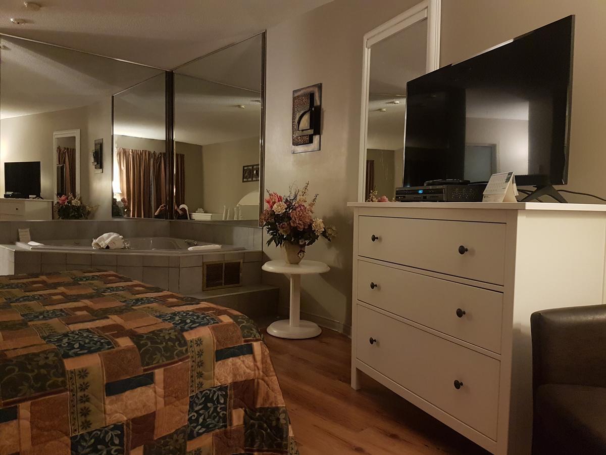 Motel Les Pignons Verts Buckingham Eksteriør billede